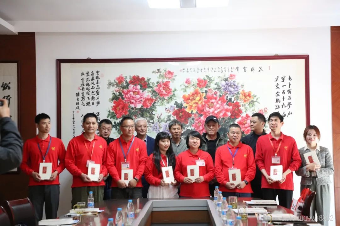 第十二屆“儲吉旺文學獎”盛大啟幕,文壇名家走進如意(圖6) 第十二屆“儲吉旺文學獎”盛大啟幕,文壇名家走進如意(圖6)